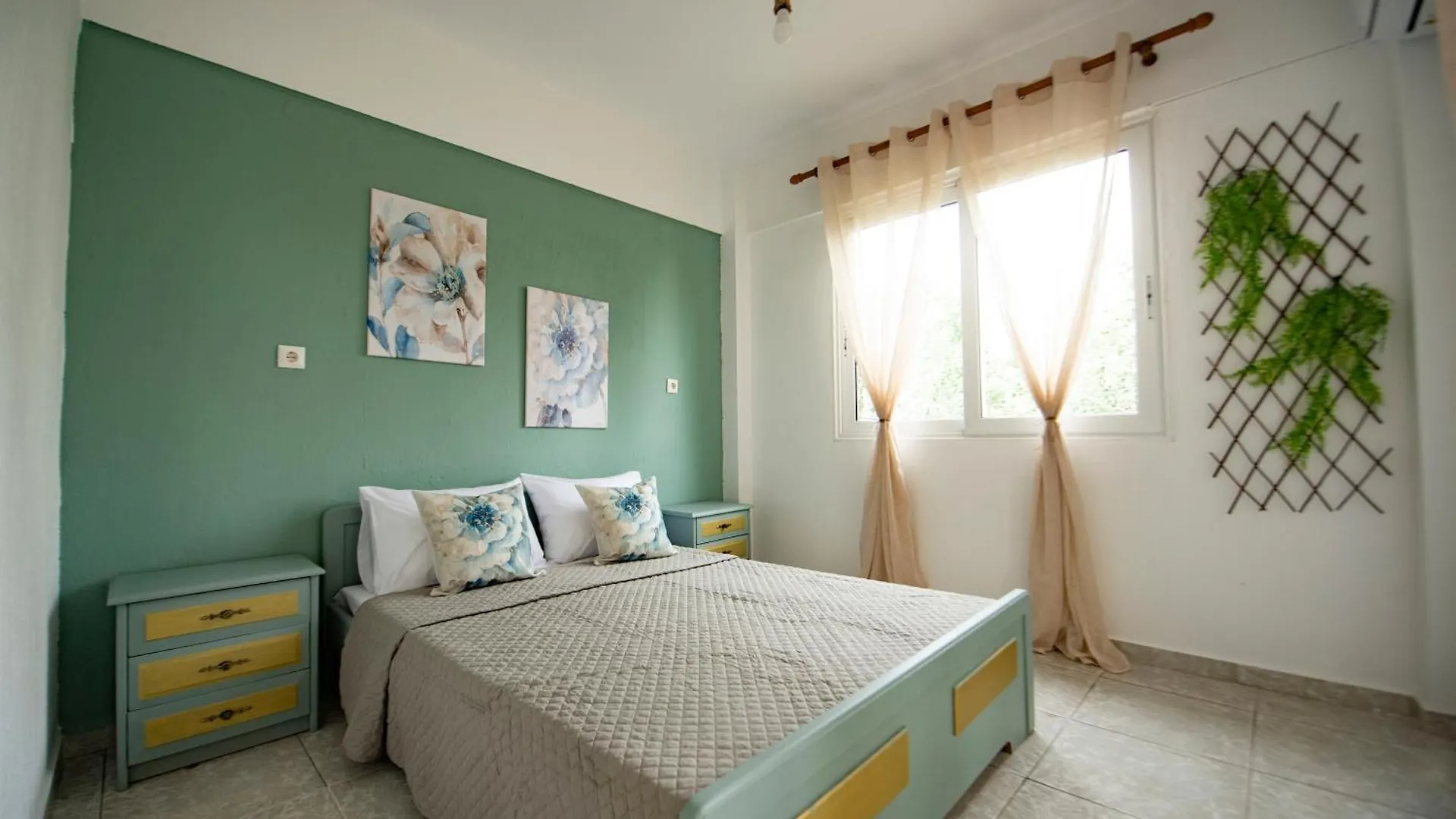 Villa De Flores Toroni 0*,  Grecia